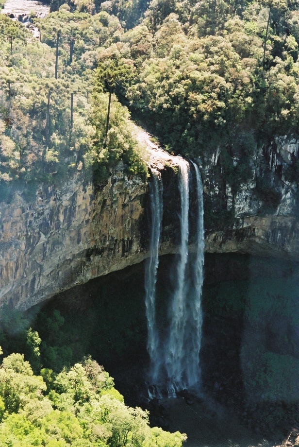 Caracol Wasserfall bei Canela