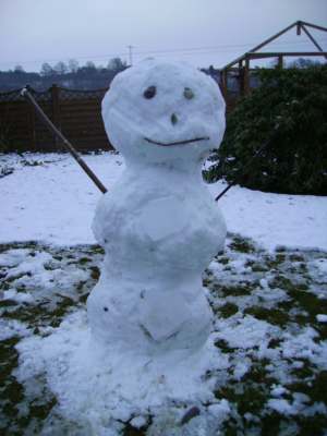 Weihnachten 2005 - Schneemann im Hunsrck