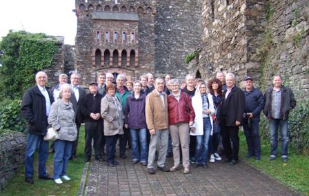 Unser Foto zeigt einen Teil der Teilnehmer an der Besichtigung von Burg Reichenstein am 17. Oktober 14
